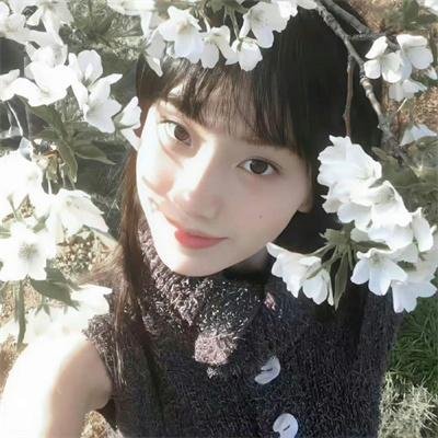 玉女撩春